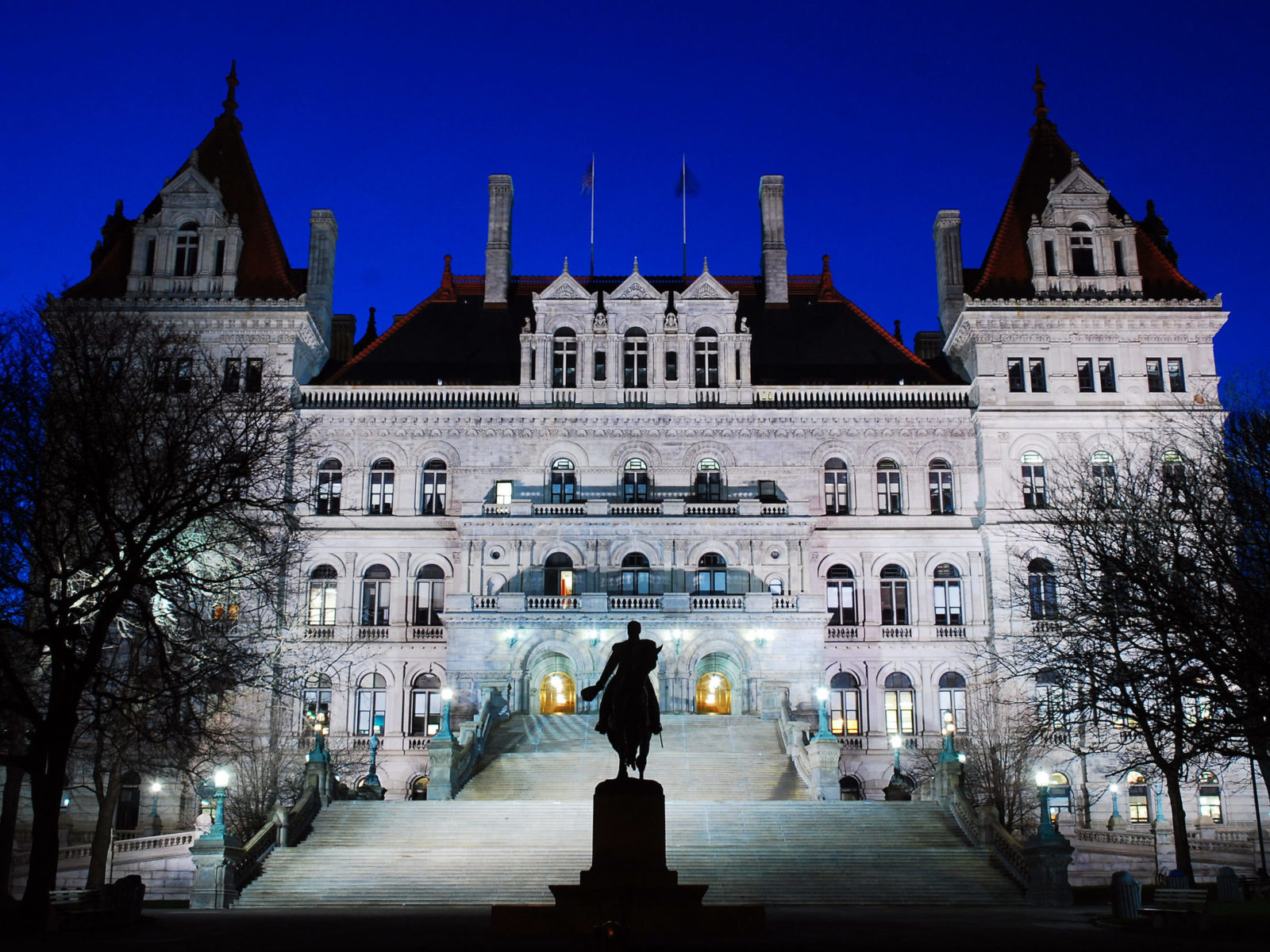 Leadership in Crisis: What We Can Learn from Governor Andrew Cuomo
